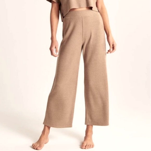 Abercrombie & Fitch High Rise Wide Leg Waffle Lounge Pants in Tan Size XS - Picture 2 of 7